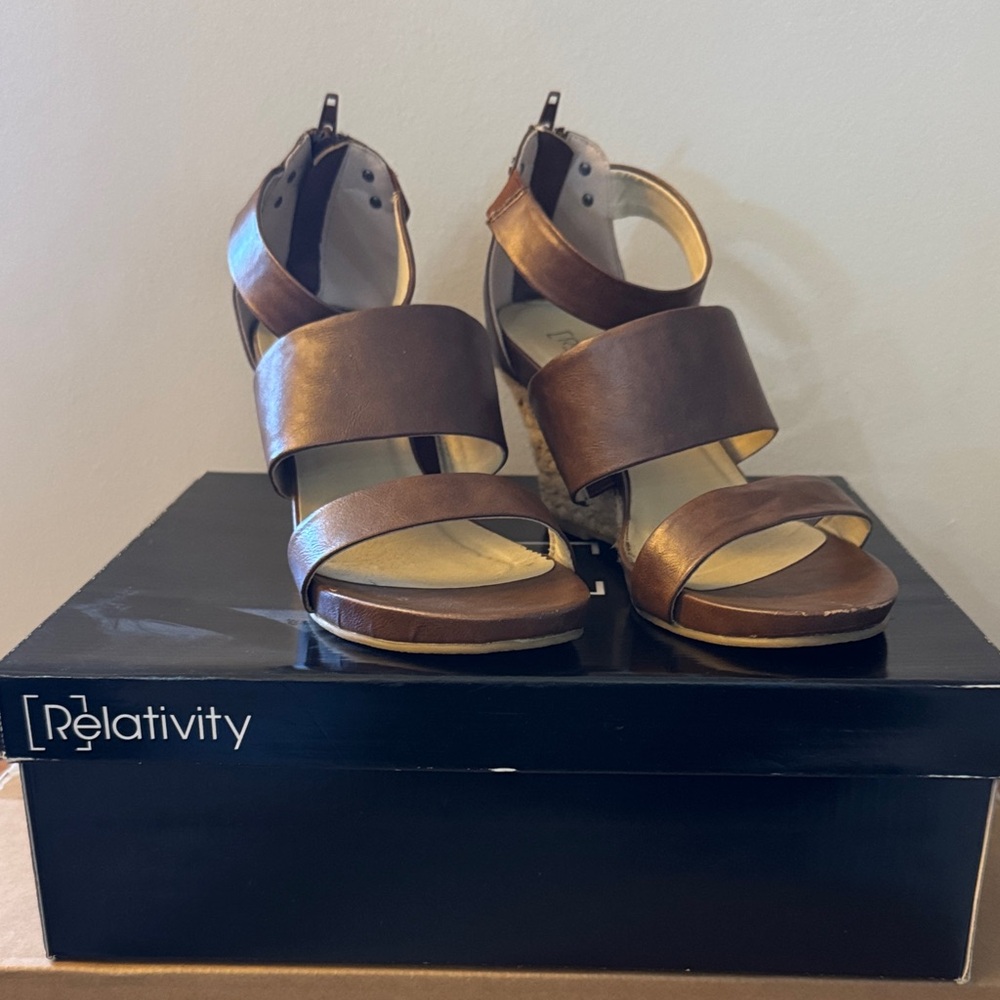 Relativity Women's Tan Wedge Sandals